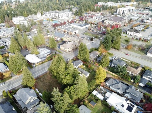 172 Fern Rd West, Qualicum Beach, BC 