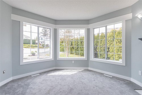 621 Wallace Pl, Ladysmith, BC 