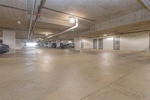 402-755 Goldstream Ave, Langford, BC - Indoor Photo Showing Garage