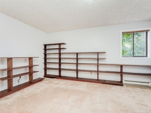 1335 Rudlin St, Victoria, BC 