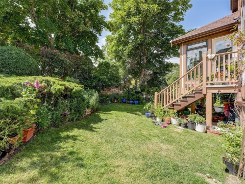 1335 Rudlin St, Victoria, BC 