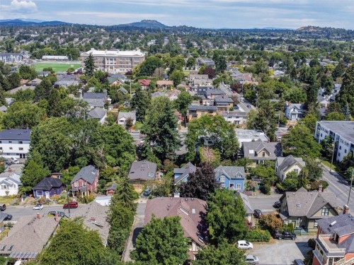 1335 Rudlin St, Victoria, BC 