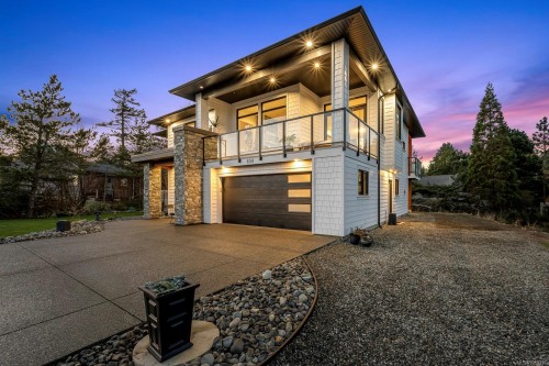 650 Lazo Rd, Comox, BC 