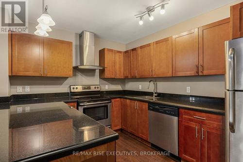 405 - 539 Armstrong Road, Kingston (East Gardiners Rd), ON - Indoor Photo Showing Kitchen With Stainless Steel Kitchen With Double Sink