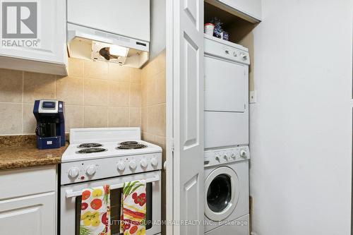 305 - 88 Charles Street, Toronto, ON - Indoor Photo Showing Laundry Room