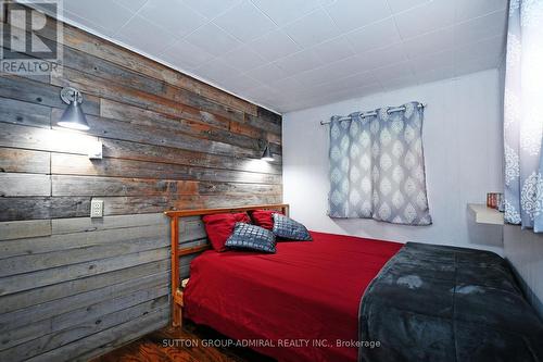 70 Antiquary Road, Kawartha Lakes, ON - Indoor Photo Showing Bedroom