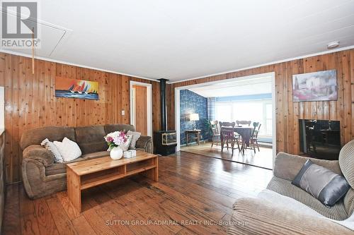 70 Antiquary Road, Kawartha Lakes, ON - Indoor Photo Showing Living Room With Fireplace
