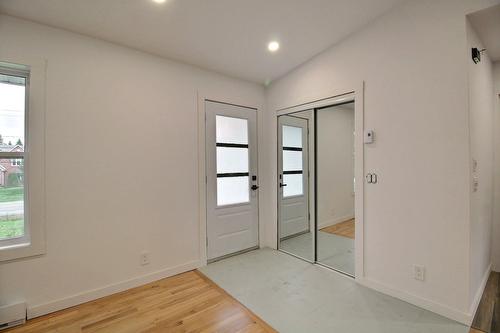 Hall - 106 Ch. Southière, Magog, QC - Indoor Photo Showing Other Room