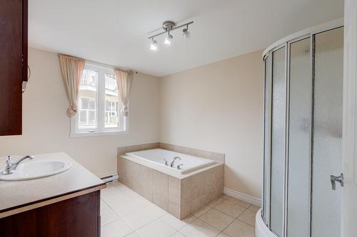 Salle de bains - 202-1264 Rue Marius-Barbeau, Lévis (Desjardins), QC - Indoor Photo Showing Bathroom