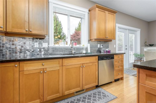 539 Spitfire Dr, Comox, BC 