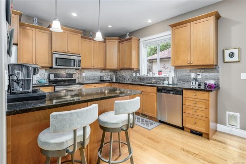 539 Spitfire Dr, Comox, BC 