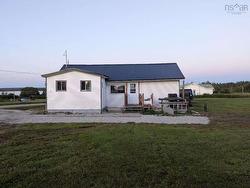 34 Club Road  Pinkneys Point, NS B0W 1B0