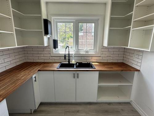 1423 Fall River Road, Fall River, NS 