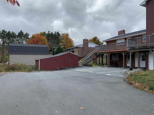 1423 Fall River Road, Fall River, NS 