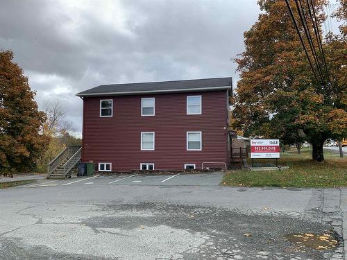 1423 Fall River Road, Fall River, NS 