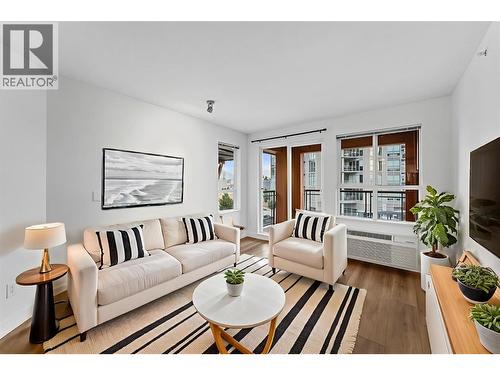 Virtually Staged Living Room - 1099 Sunset Drive Unit# 424, Kelowna, BC - Indoor Photo Showing Living Room