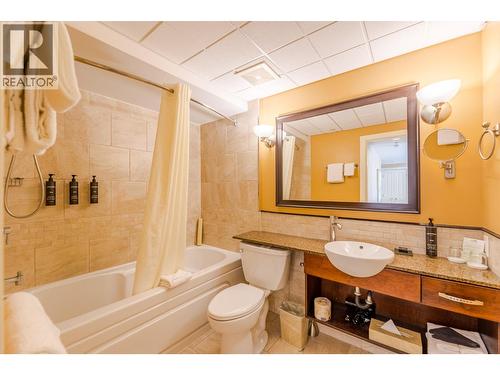 12811 Lakeshore Drive S Unit# 629, Summerland, BC - Indoor Photo Showing Bathroom