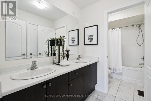 15 John Smith Street, East Gwillimbury, ON - Indoor Photo Showing Bathroom