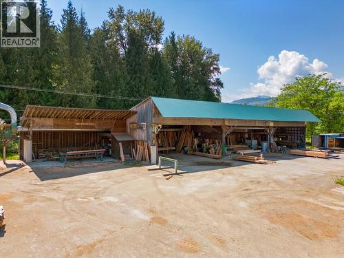 209 Lardeau River Road, Meadow Creek, BC 