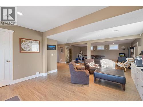 3769 Spiers Road, Kelowna, BC - Indoor