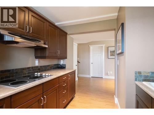 3769 Spiers Road, Kelowna, BC - Indoor Photo Showing Kitchen
