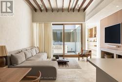 1 - 722 LANSDOWNE AVENUE  Toronto, ON M6H 3Y8