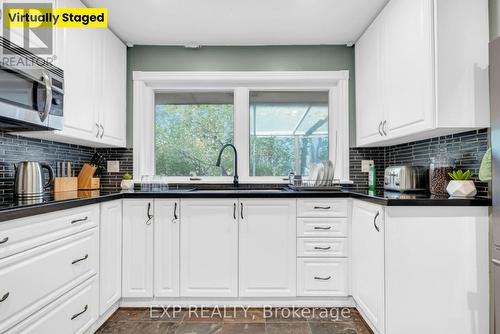 3 Harrow Street, Mississauga, ON - Indoor Photo Showing Kitchen