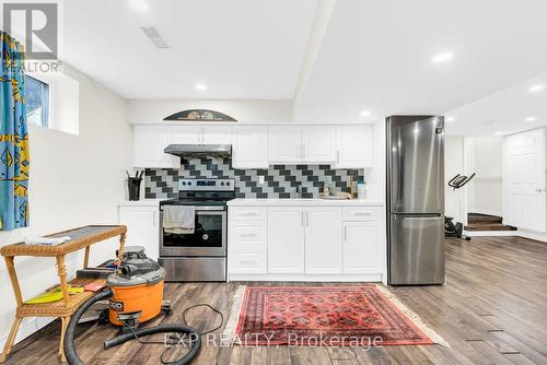 3 Harrow Street, Mississauga, ON - Indoor Photo Showing Kitchen