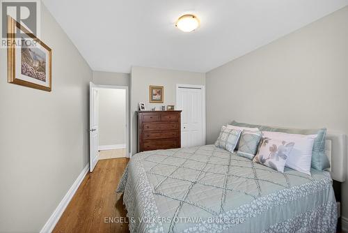 1291 Notting Hill Avenue, Ottawa, ON - Indoor Photo Showing Bedroom