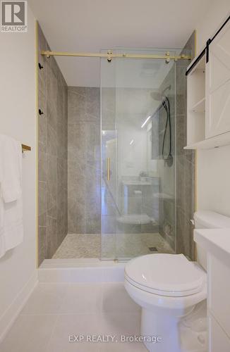 919 Union Street, Kitchener, ON - Indoor Photo Showing Bathroom