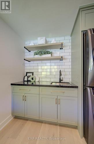 919 Union Street, Kitchener, ON - Indoor