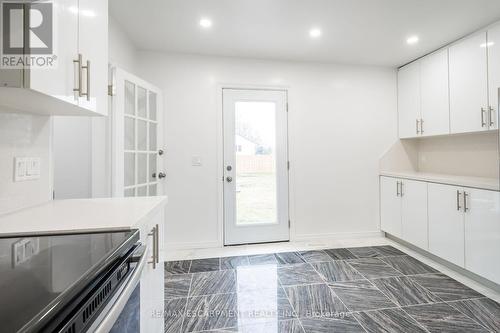 132 Franklin Avenue, Port Colborne, ON - Indoor Photo Showing Kitchen