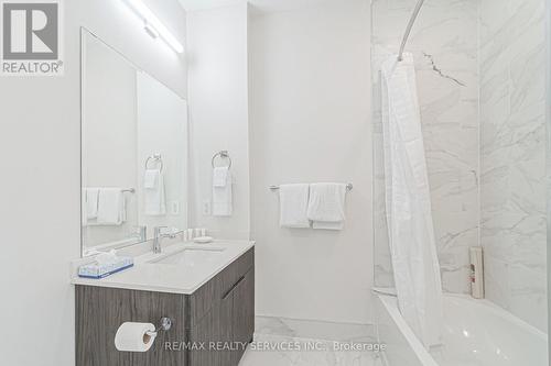 #2 - 30 Dean Park Road, Toronto, ON - Indoor Photo Showing Bathroom