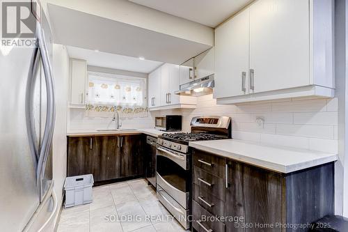 8 Haslemere Avenue, Brampton, ON - Indoor Photo Showing Kitchen