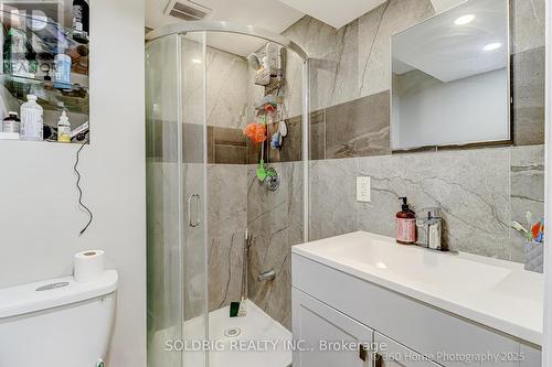 8 Haslemere Avenue, Brampton, ON - Indoor Photo Showing Bathroom