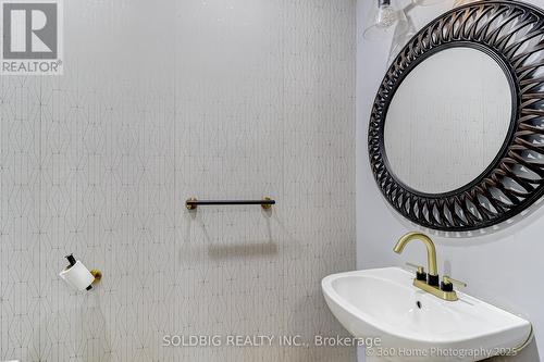 8 Haslemere Avenue, Brampton, ON - Indoor Photo Showing Bathroom