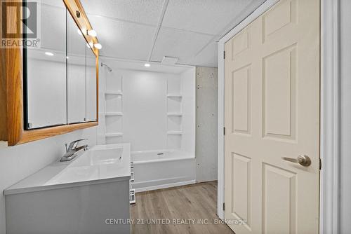 60 Hemlock Street, Highlands East (Bicroft Ward), ON - Indoor