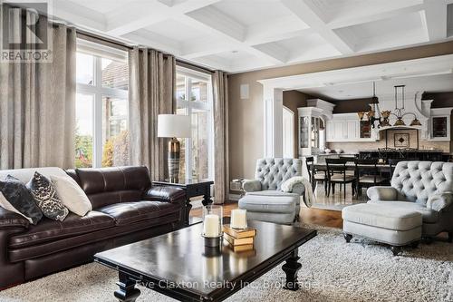 95 Old Ruby Lane, Puslinch, ON - Indoor Photo Showing Living Room