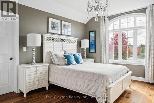 95 Old Ruby Lane, Puslinch, ON - Indoor Photo Showing Bedroom