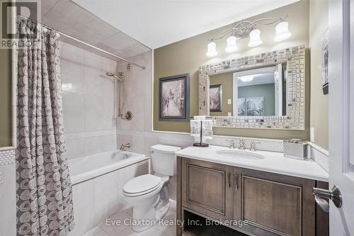 95 Old Ruby Lane, Puslinch, ON - Indoor Photo Showing Bathroom