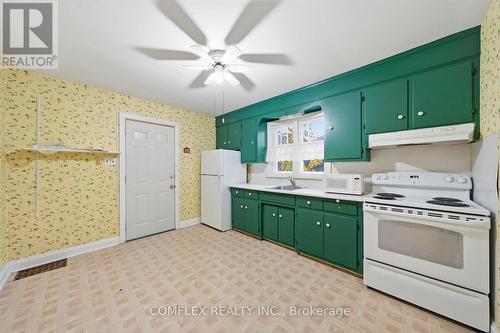 68 Cambridge Street N, Kawartha Lakes, ON - Indoor Photo Showing Kitchen