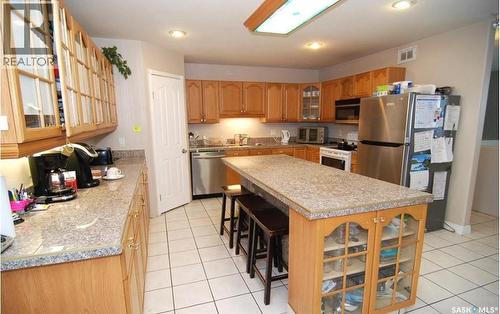 2915 37Th Street W, Saskatoon, SK - Indoor Photo Showing Kitchen