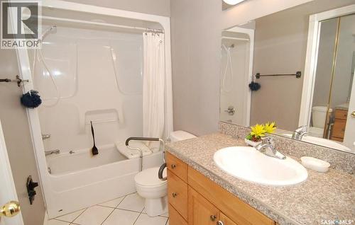 2915 37Th Street W, Saskatoon, SK - Indoor Photo Showing Bathroom
