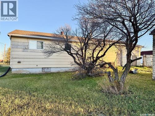 100 Main Street, Aylesbury, SK - Outdoor