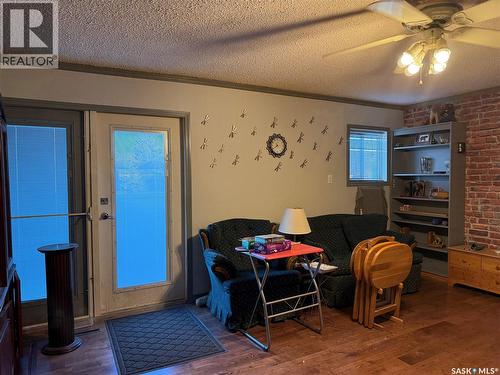 100 Main Street, Aylesbury, SK - Indoor