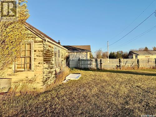 100 Main Street, Aylesbury, SK - Outdoor