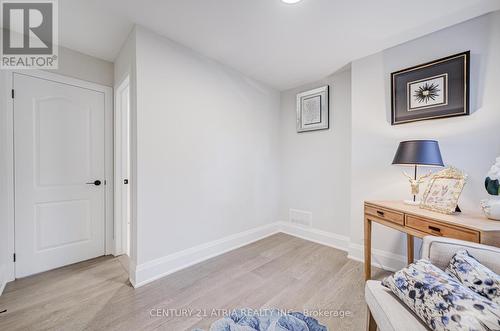 33 Sir Brandiles Place, Markham, ON - Indoor