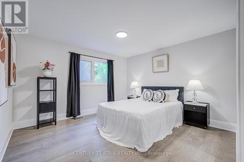 33 Sir Brandiles Place, Markham, ON - Indoor Photo Showing Bedroom