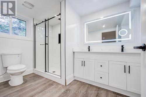 33 Sir Brandiles Place, Markham, ON - Indoor Photo Showing Bathroom