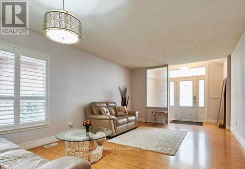 26 O'Connor Lane, Guelph, ON - Indoor Photo Showing Living Room